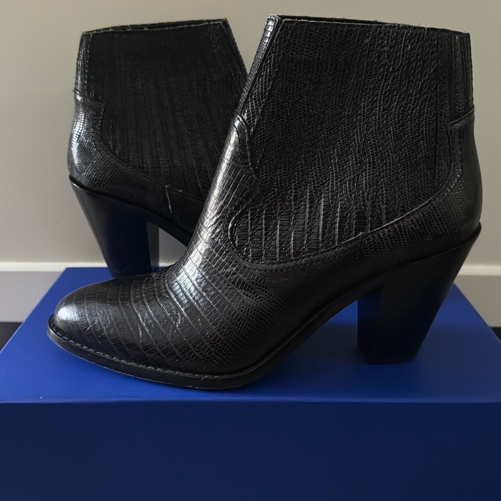 Ash Ilona Women’s 8 Pannel leather Ankle Booties